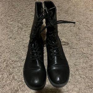 Black army boots size 10 by Brash